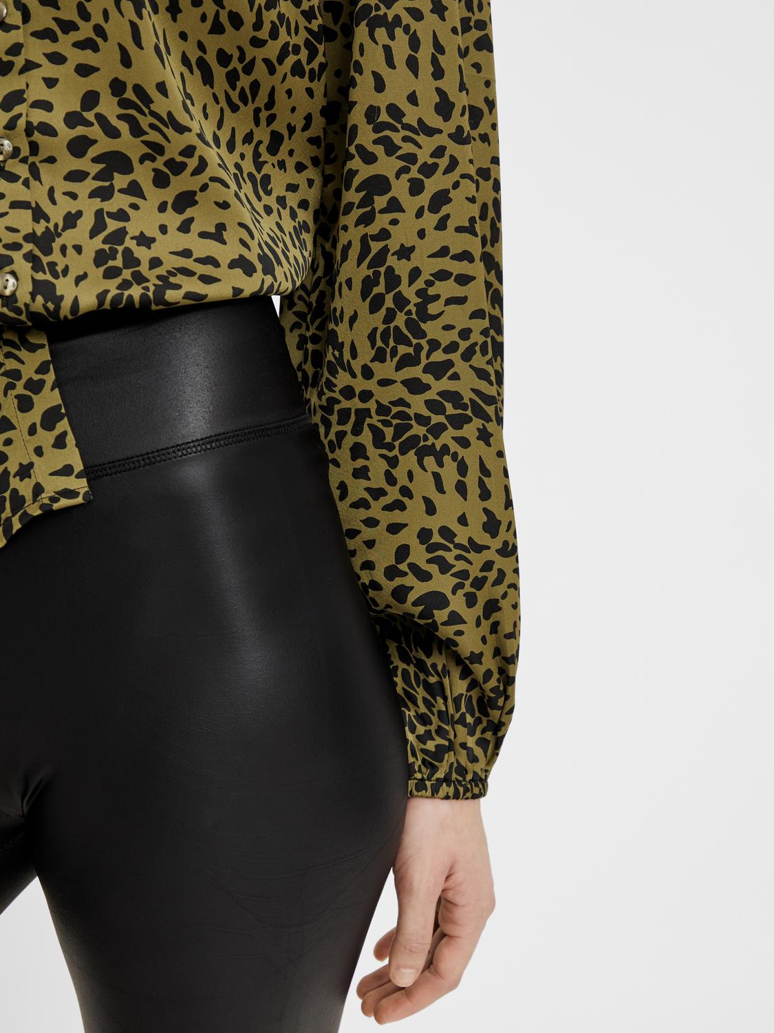 model_shot-detail